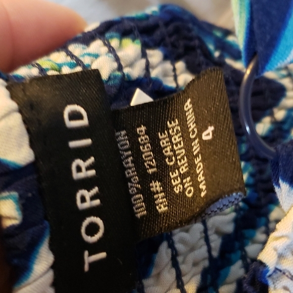Torrid shoulder strap smoked blue and green smoked top 4 - Picture 5 of 5